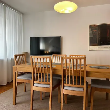 Sienny Market 2-bedroom Old Town Parking By Stayly