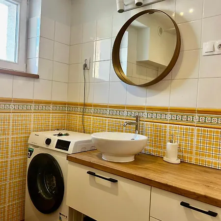 Sienny Market 2-bedroom Old Town Parking By Stayly