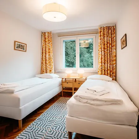 Sienny Market 2-bedroom Old Town Parking By Stayly Štetín