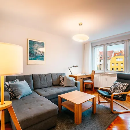 Sienny Market 2-bedroom Old Town Parking By Stayly Apartmán