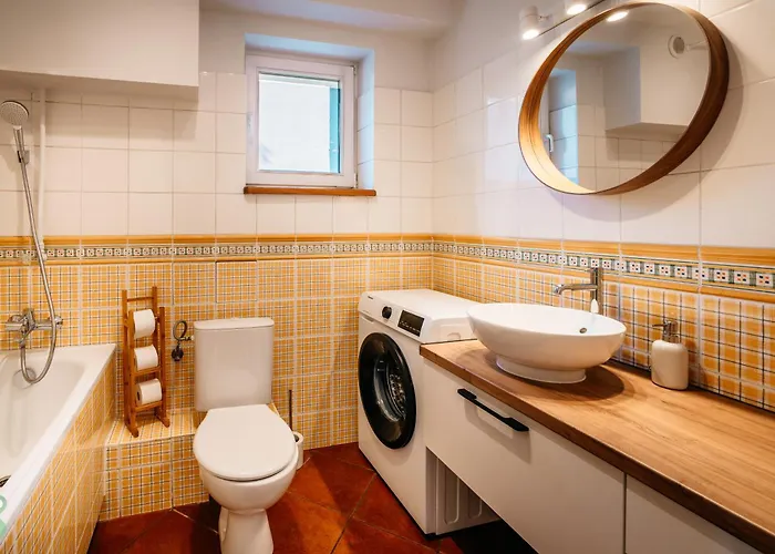 Sienny Market 2-bedroom Old Town Parking By Stayly Apartament